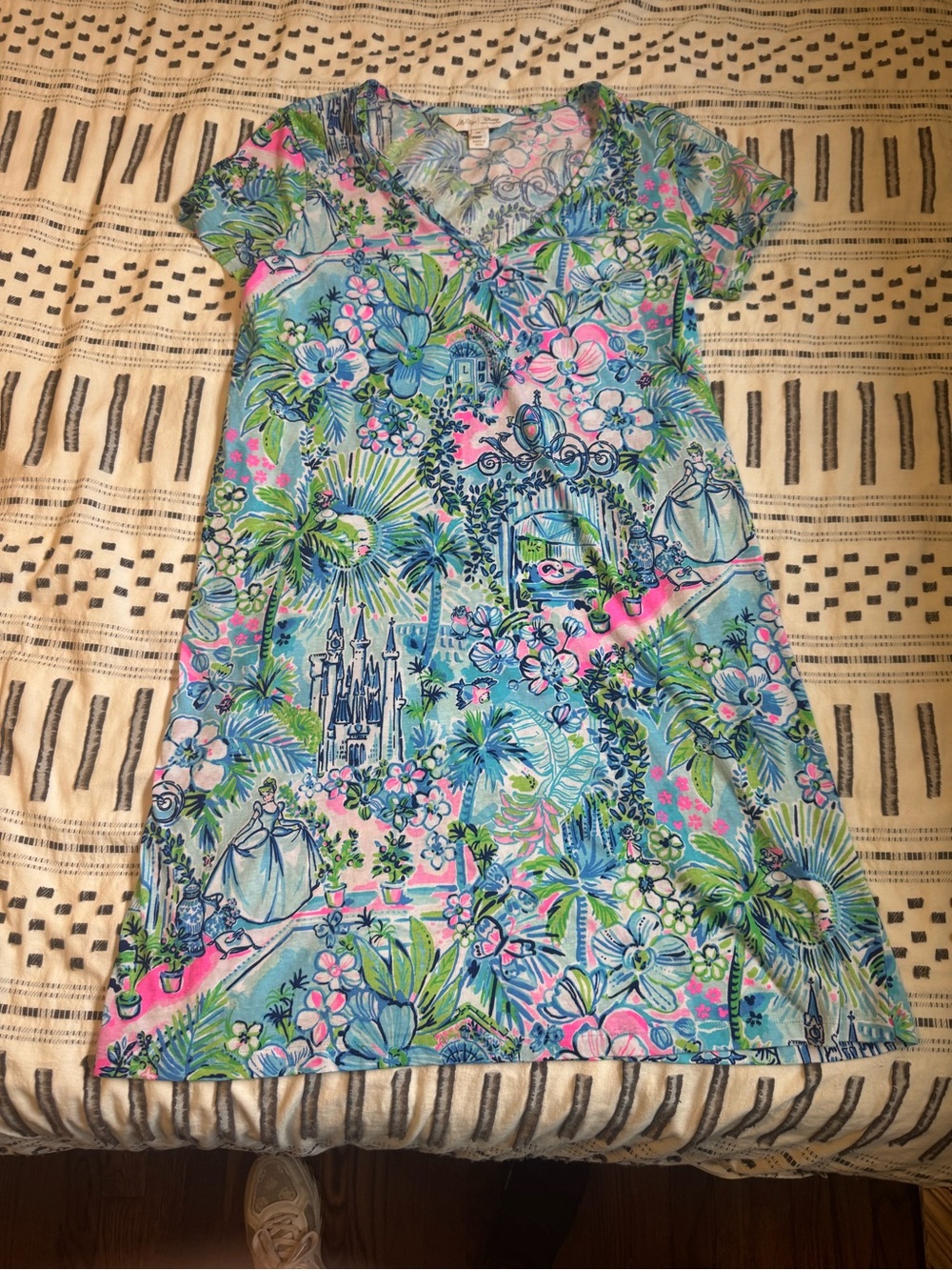 Disney Cinderella Lilly Pulitzer Etta Short Sleeve Dress - Picture 3 of 5